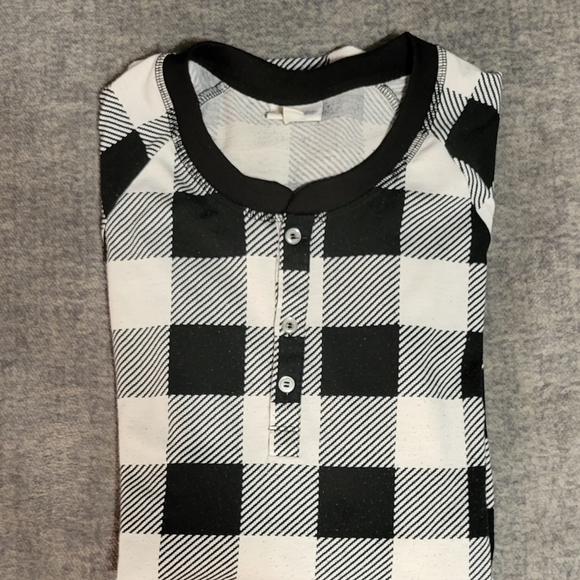 LulaRoe Mark - Picture 1 of 1